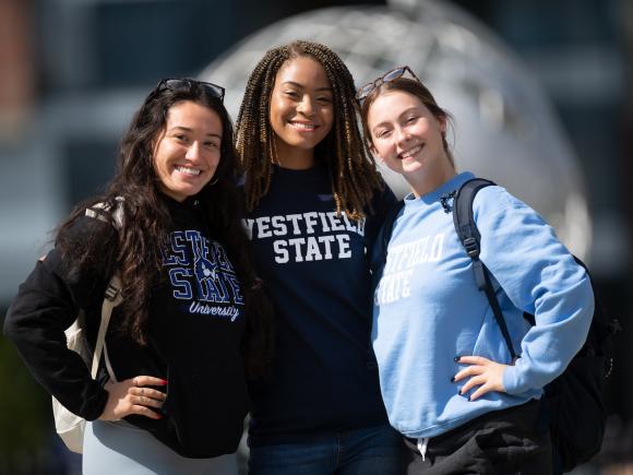 https://www.westfield.ma.edu/sites/default/files/styles/mobile_4x3/public/2021-10/campusstock-students-globe.jpg?h=34bbd072&itok=PLFP4bGi